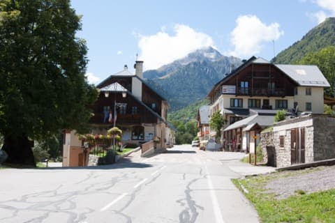 Élagueur Saint-Colomban-des-Villards