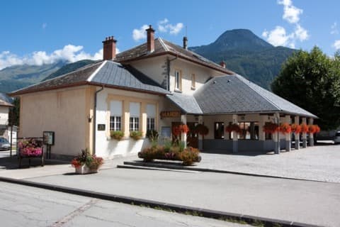 Élagueur Saint-Étienne-de-Cuines