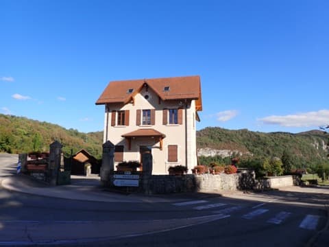 Élagueur Sainte-Marie-d'Alvey
