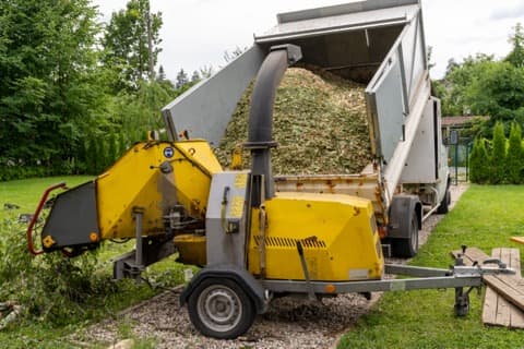 Broyage des branches et élimination des déchets verts Rotherens